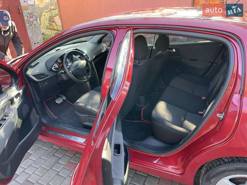 Хетчбек Peugeot 207 2010 в Миколаєві