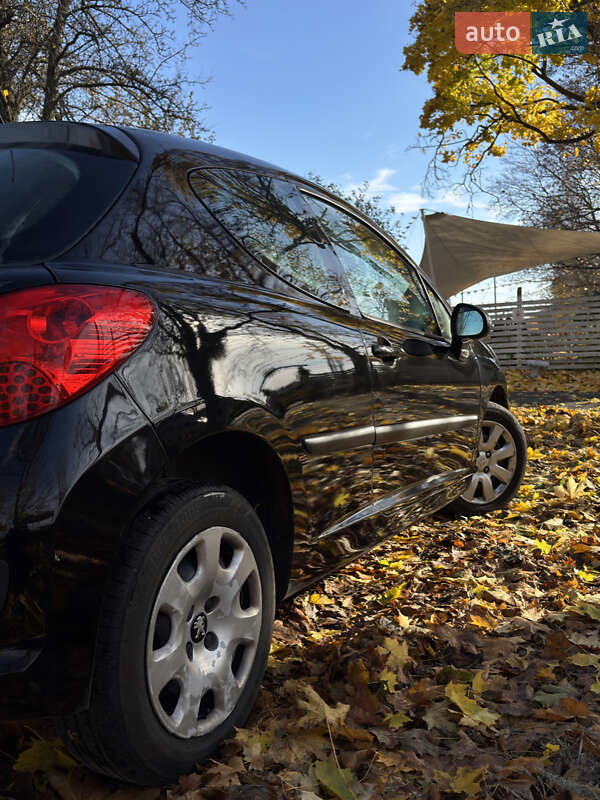 Хэтчбек Peugeot 207 2006 в Киеве фото 17 Хэтчбек Peugeot 207 2006 в Киеве