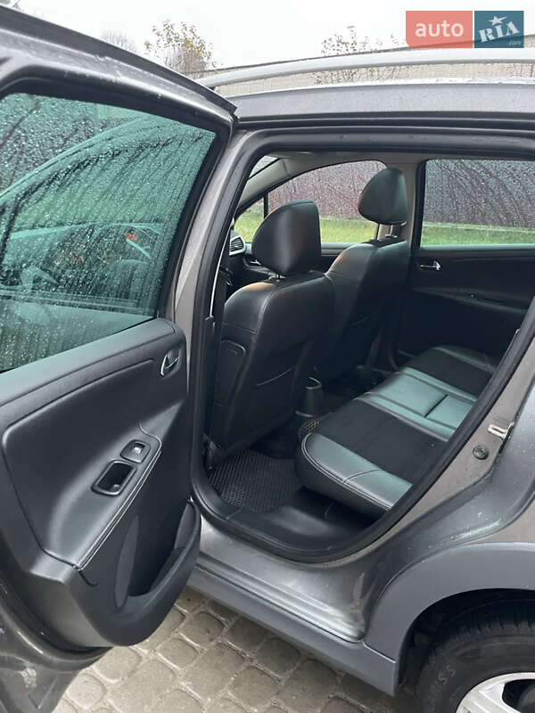 Универсал Peugeot 207 2008 в Новояворовске