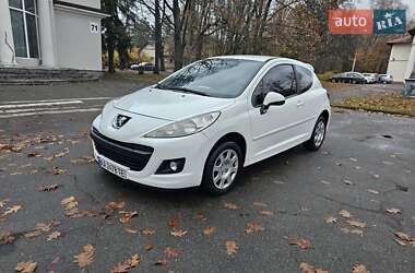 Хэтчбек Peugeot 207 2011 в Киеве