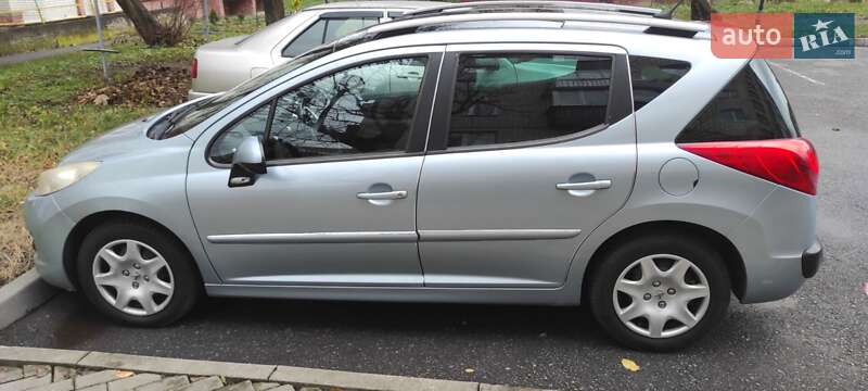 Універсал Peugeot 207 2010 в Тернополі