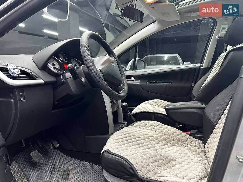 Універсал Peugeot 207 2012 в Чернівцях фото 10 Універсал Peugeot 207 2012 в Чернівцях