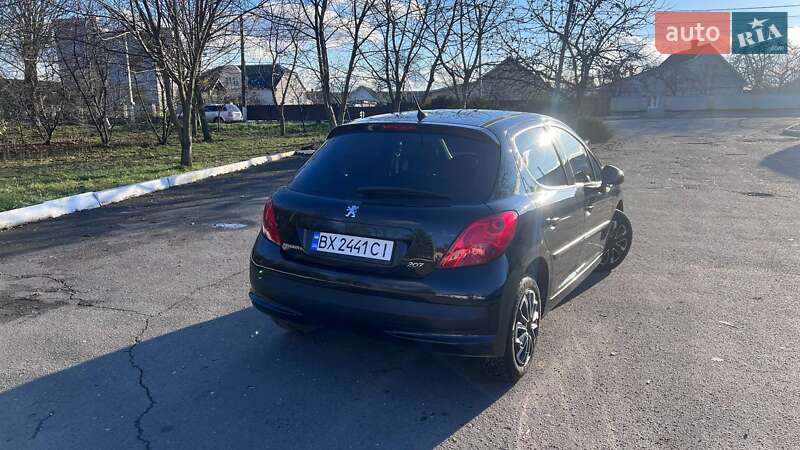 Хетчбек Peugeot 207 2009 в Волочиську
