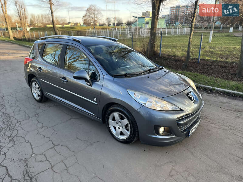Універсал Peugeot 207 2011 в Житомирі