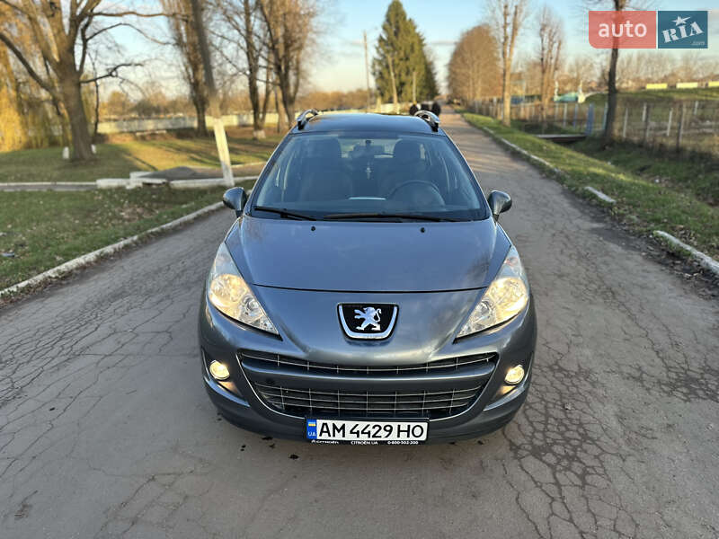 Універсал Peugeot 207 2011 в Житомирі