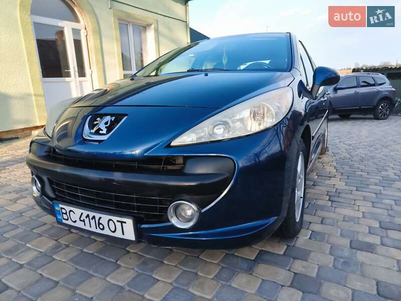 Хэтчбек Peugeot 207 2008 в Самборе