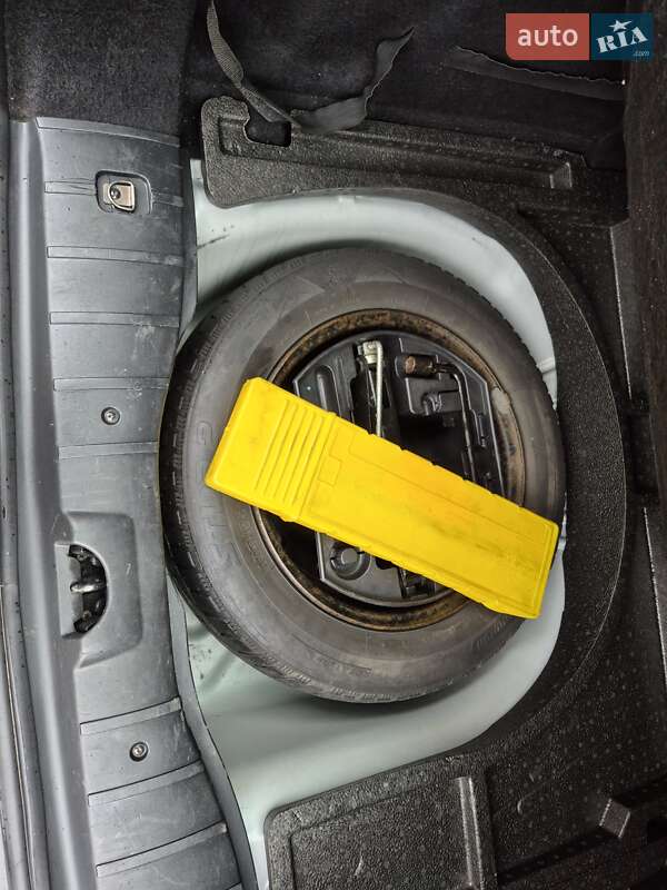 Універсал Peugeot 207 2011 в Львові