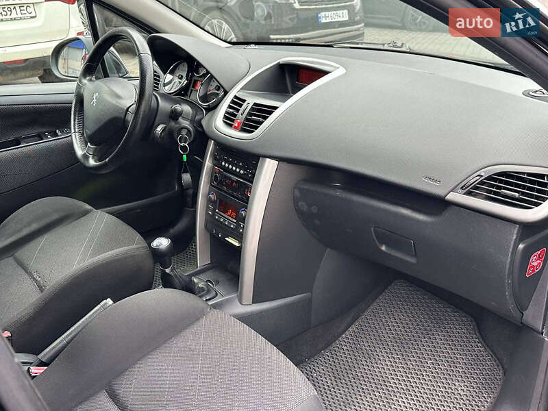 Хэтчбек Peugeot 207 2009 в Одессе