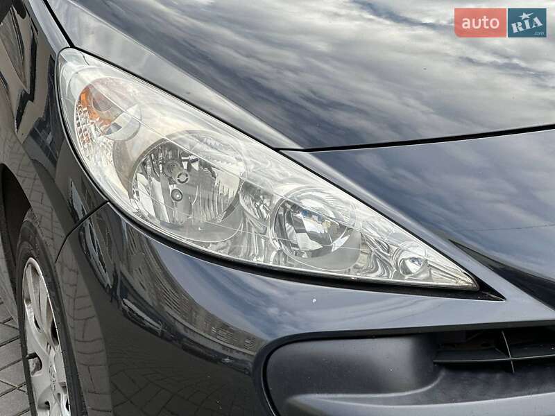 Хэтчбек Peugeot 207 2009 в Одессе