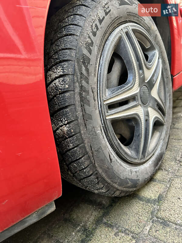 Хэтчбек Peugeot 207 2011 в Брусилове