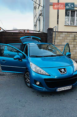 Хетчбек Peugeot 207 2012 в Дніпрі