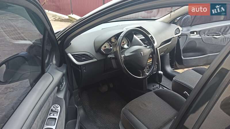 Хетчбек Peugeot 207 2008 в Теребовлі