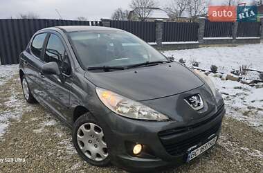 Хетчбек Peugeot 207 2010 в Стрию