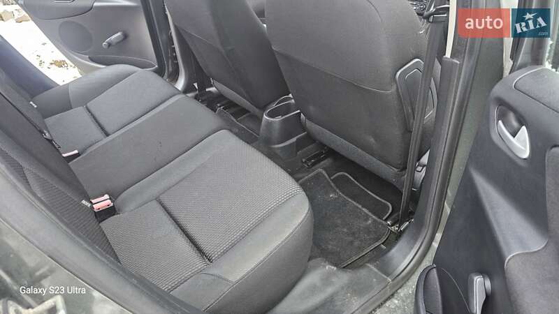 Хэтчбек Peugeot 207 2010 в Стрые