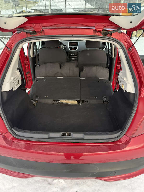 Хэтчбек Peugeot 207 2008 в Белках