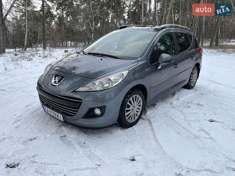 Peugeot 207 2011