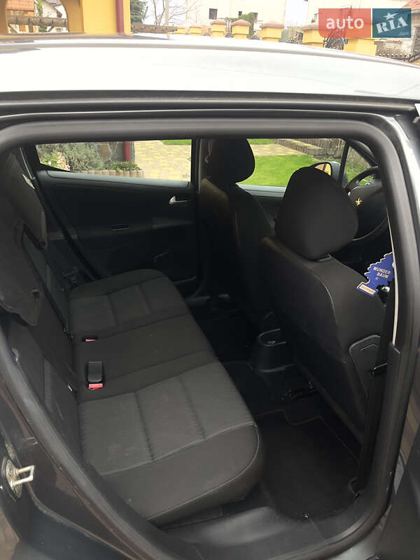 Хэтчбек Peugeot 207 2011 в Львове