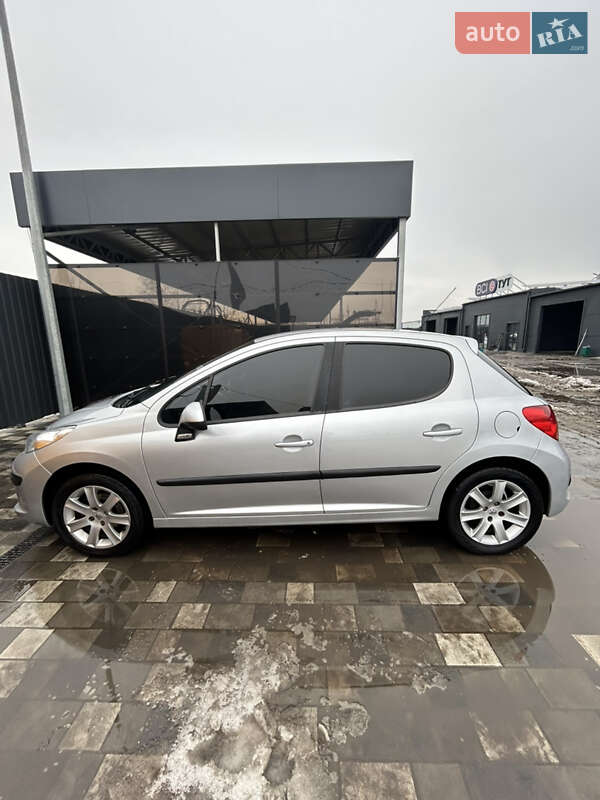 Хэтчбек Peugeot 207 2006 в Полтаве