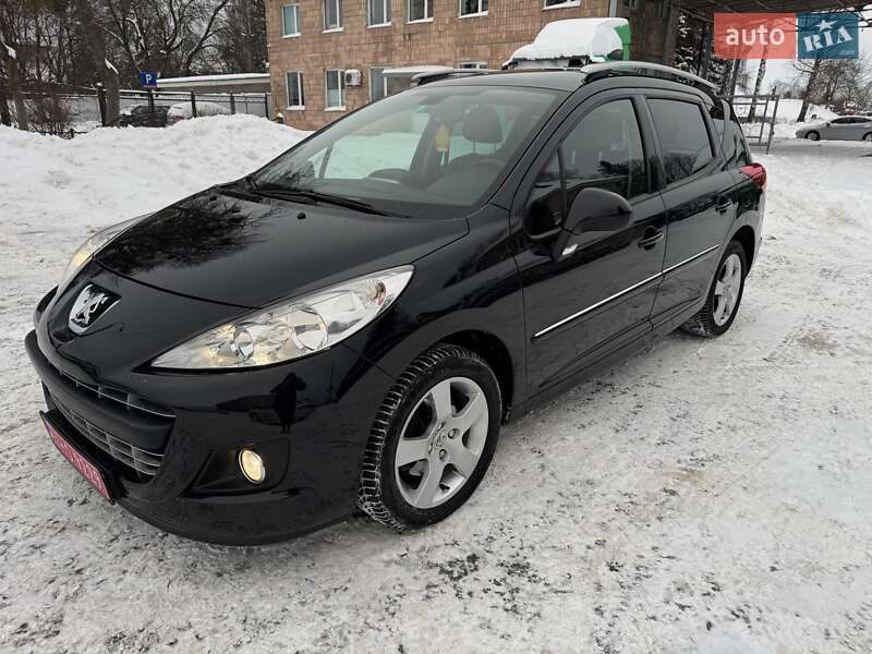Универсал Peugeot 207 2011 в Луцке
