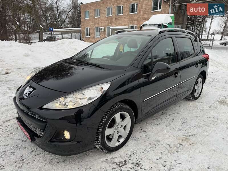 Универсал Peugeot 207 2011 в Луцке