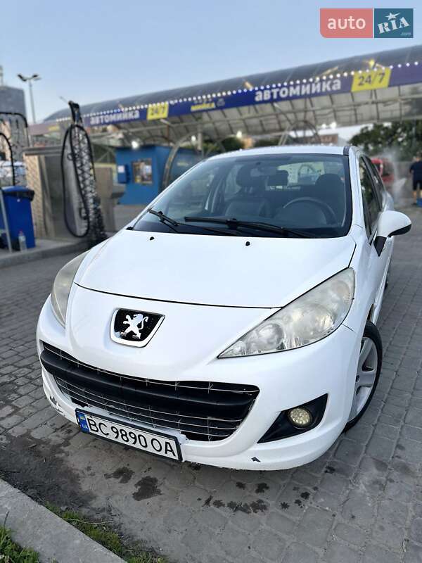 Peugeot 207 2011 Peugeot 207 2011