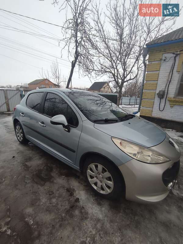 Хэтчбек Peugeot 207 2010 в Белой Церкви фото Хэтчбек Peugeot 207 2010 в Белой Церкви