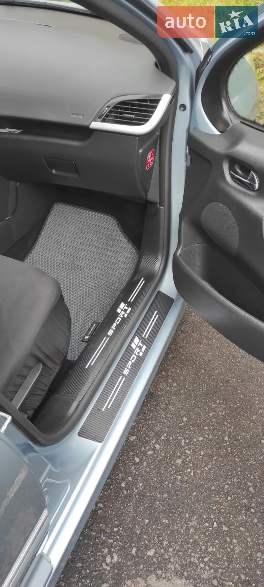 2010 Peugeot 207 - мініатюра 10