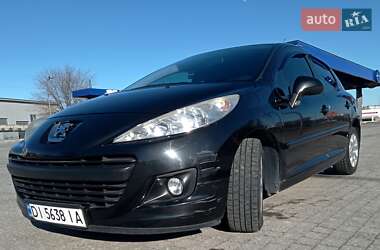 Хэтчбек Peugeot 207 2010 в Запорожье
