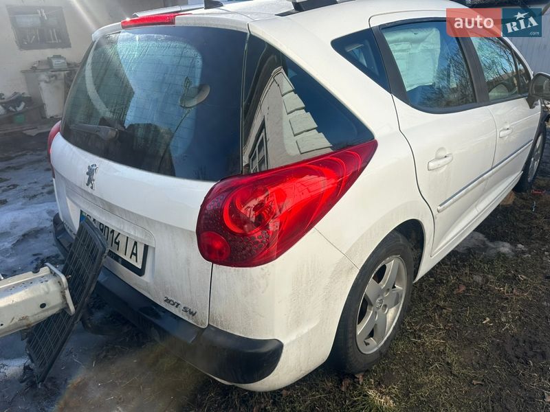 Хэтчбек Peugeot 207 2010 в Умани