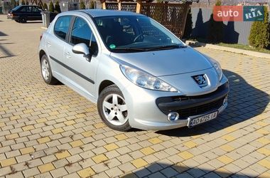 Хетчбек Peugeot 207 2009 в Іршаві