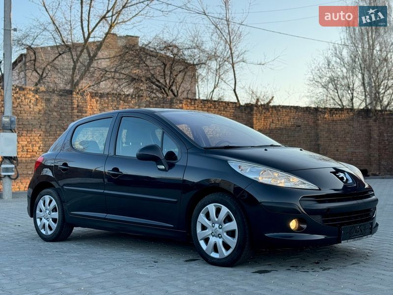 Хетчбек Peugeot 207 2006 в Рівному