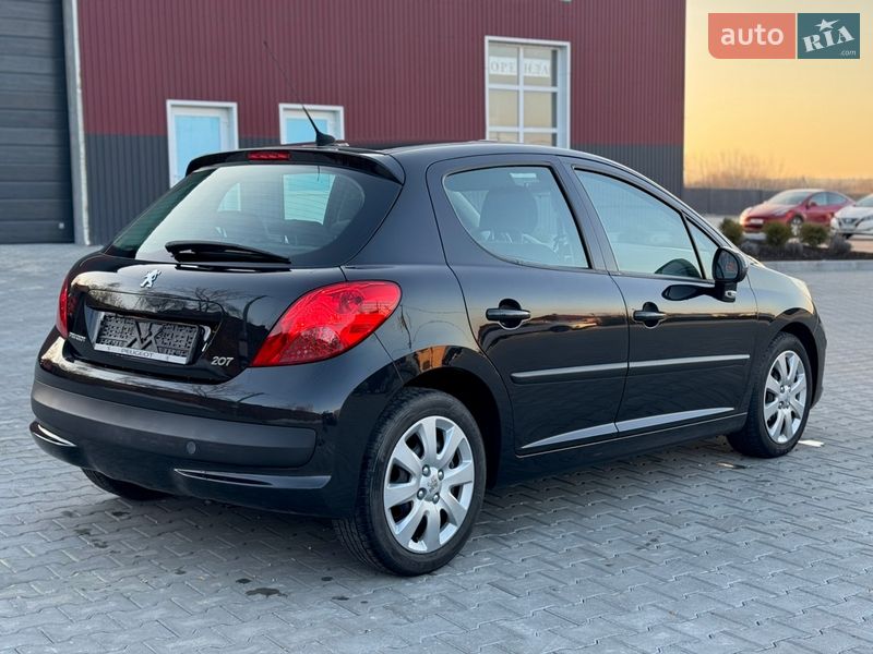 Хетчбек Peugeot 207 2006 в Рівному