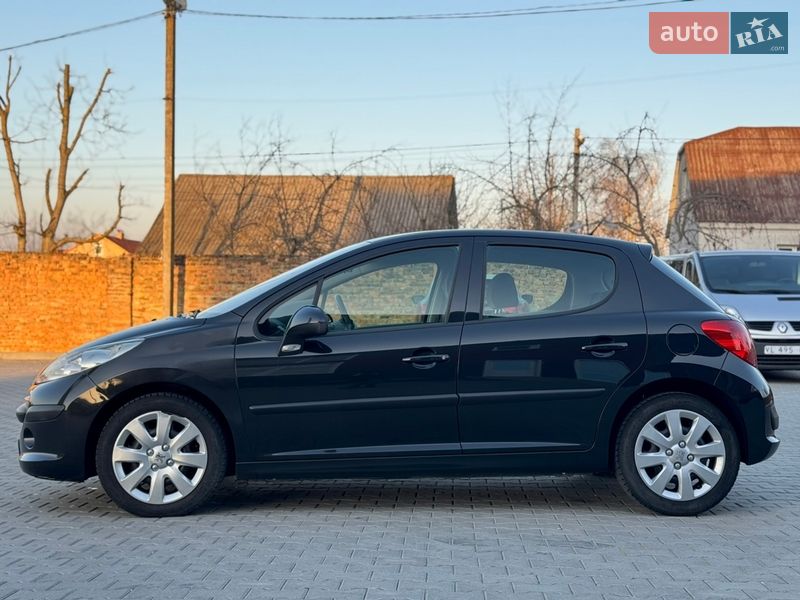 Хетчбек Peugeot 207 2006 в Рівному