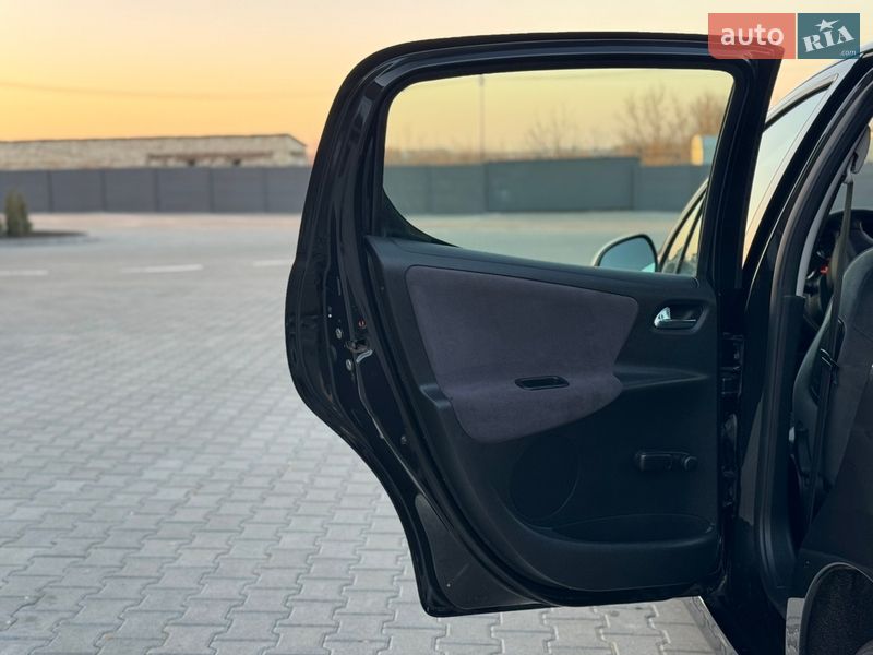 Хетчбек Peugeot 207 2006 в Рівному