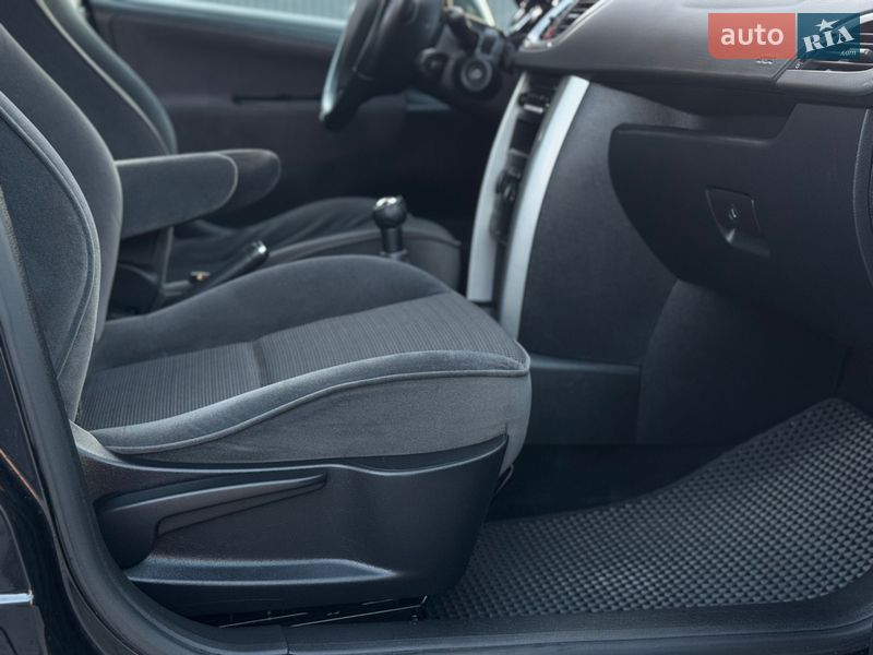 Хетчбек Peugeot 207 2006 в Рівному