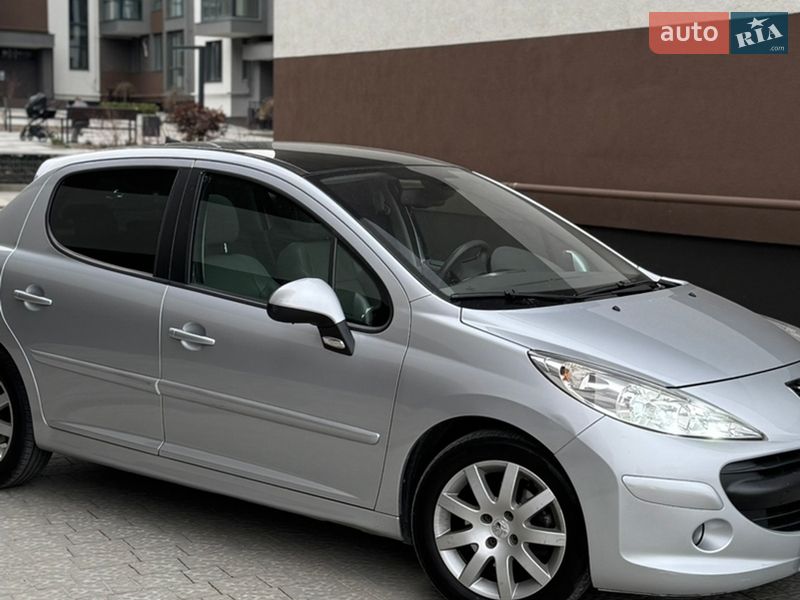 Хэтчбек Peugeot 207 2007 в Львове