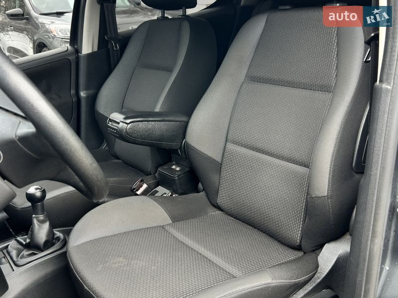 Хетчбек Peugeot 207 2010 в Сумах