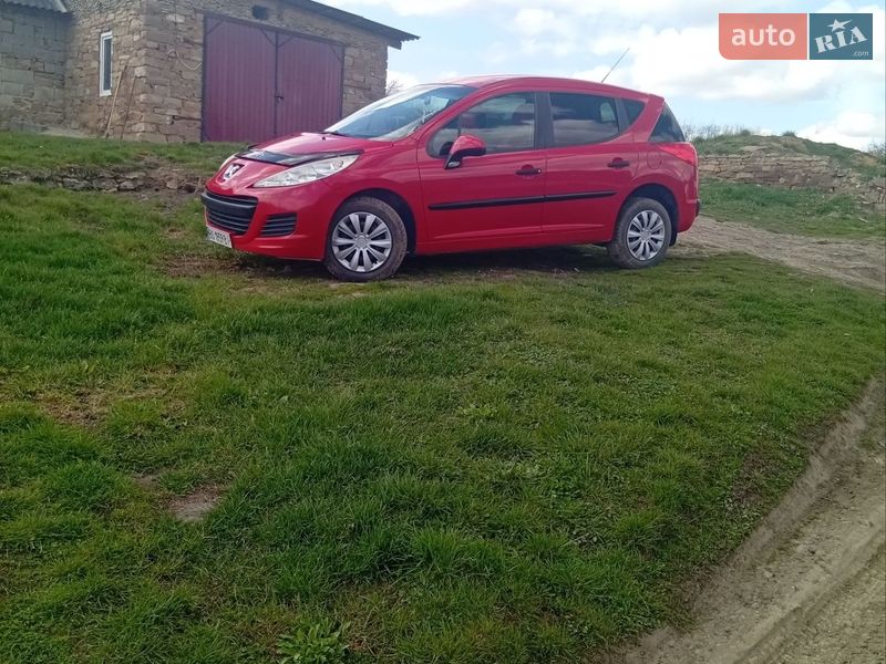 Универсал Peugeot 207 2010 в Теребовле