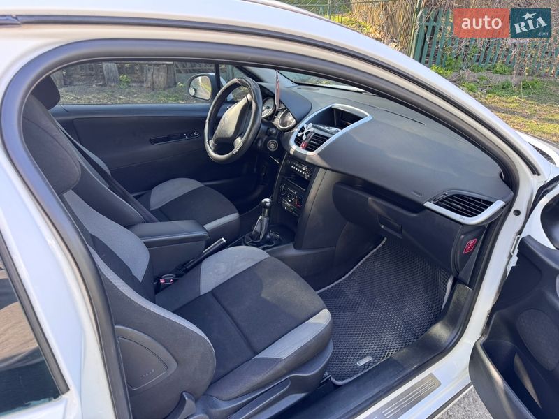 Хэтчбек Peugeot 207 2008 в Хмельницком фото 8 Хэтчбек Peugeot 207 2008 в Хмельницком