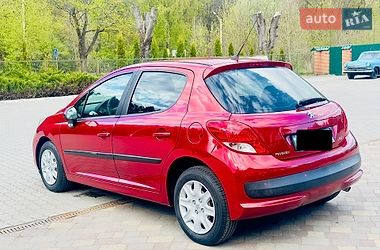 Хэтчбек Peugeot 207 2010 в Львове