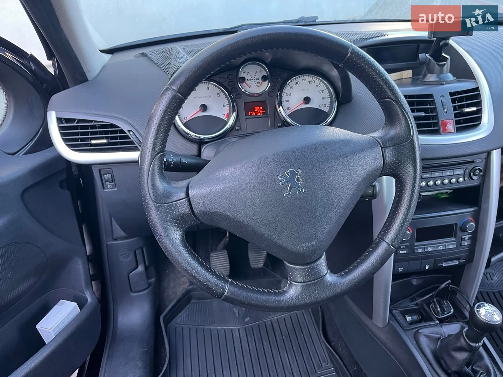 2010 Peugeot 207 - мініатюра 8