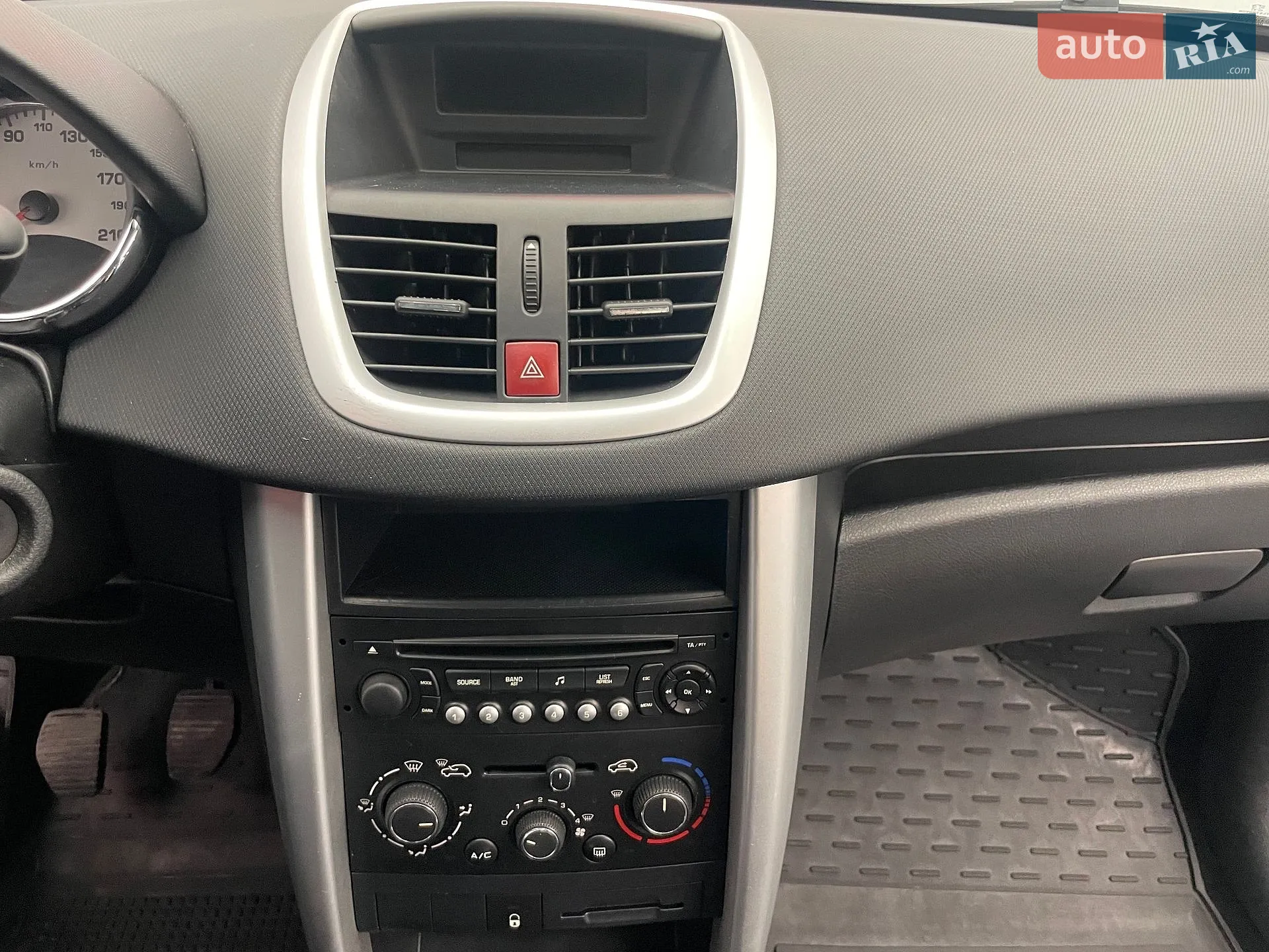 2011 Peugeot 207 - мініатюра 12