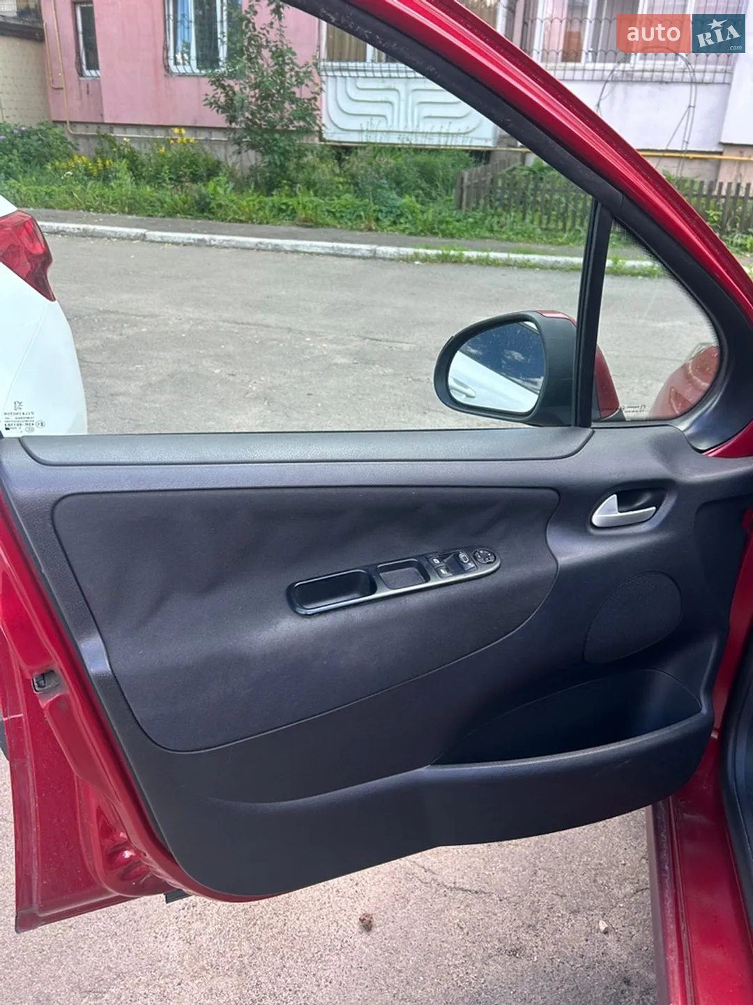 2010 Peugeot 207 - мініатюра 12