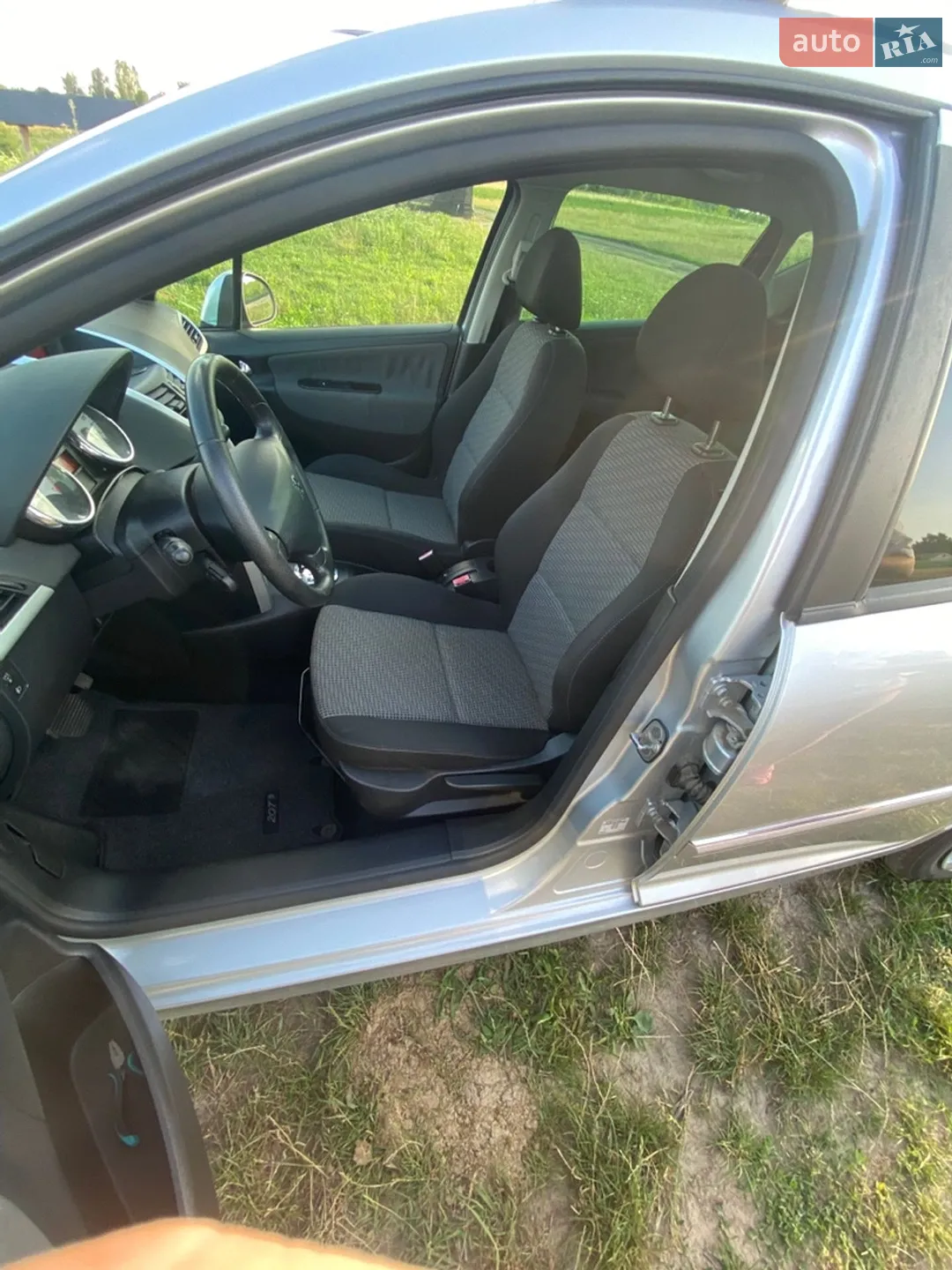 2010 Peugeot 207 - мініатюра 16