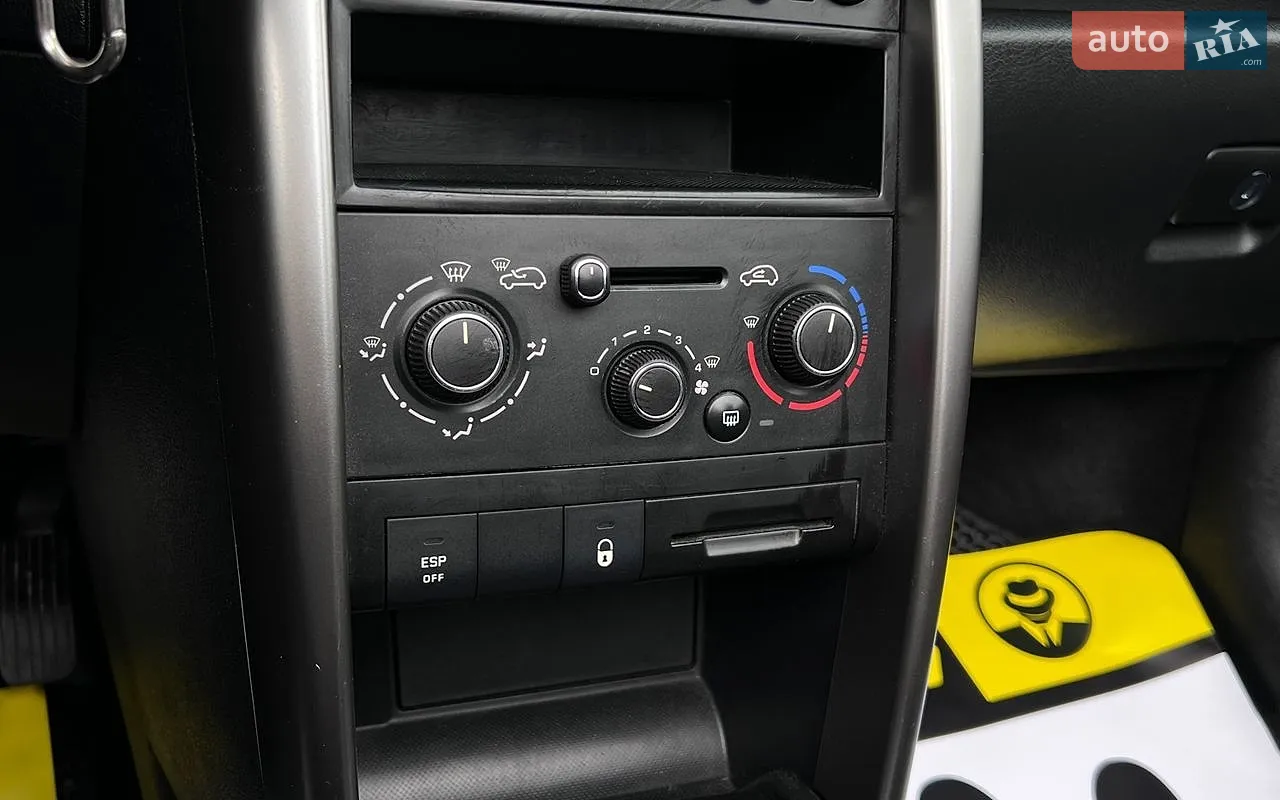 2010 Peugeot 207 - мініатюра 16