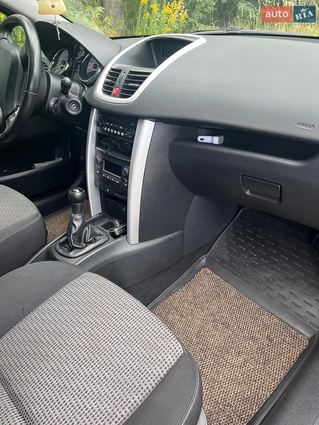 2010 Peugeot 207 - мініатюра 5