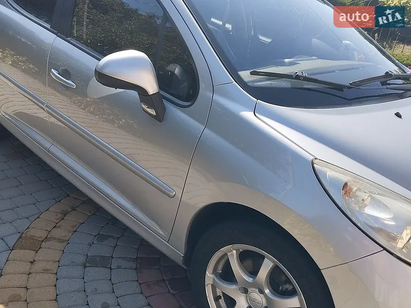Peugeot 207