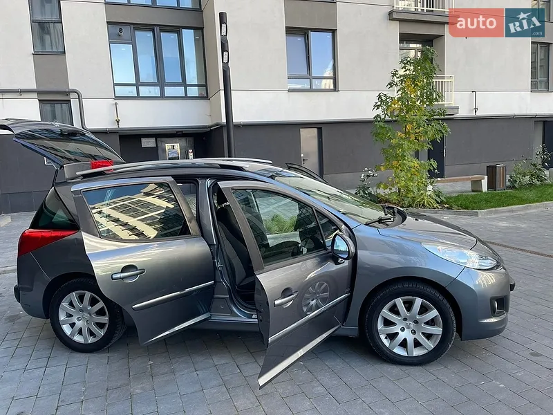 Peugeot 207 2011