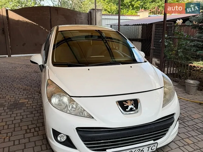 Peugeot 207 2012