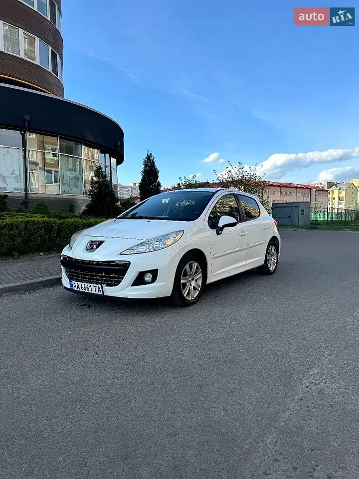 Peugeot 207 2012